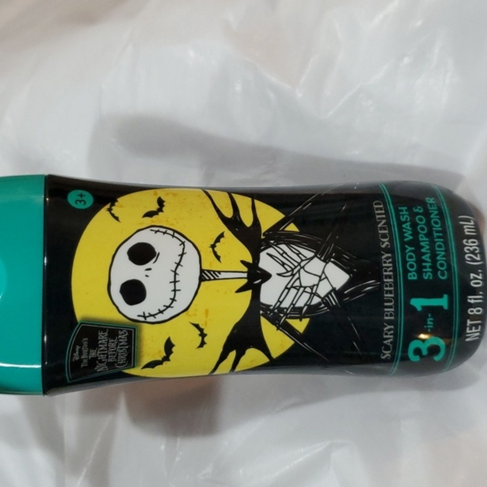 2pk Disney’s Tim Burton Nightmare Before Christmas Jack Skellington body wash